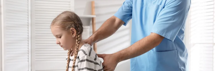 Kalamazoo MI Chiropractors May Help Scoliosis